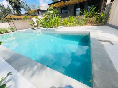 Kiyovu in good location unfurnished house for rent with pool